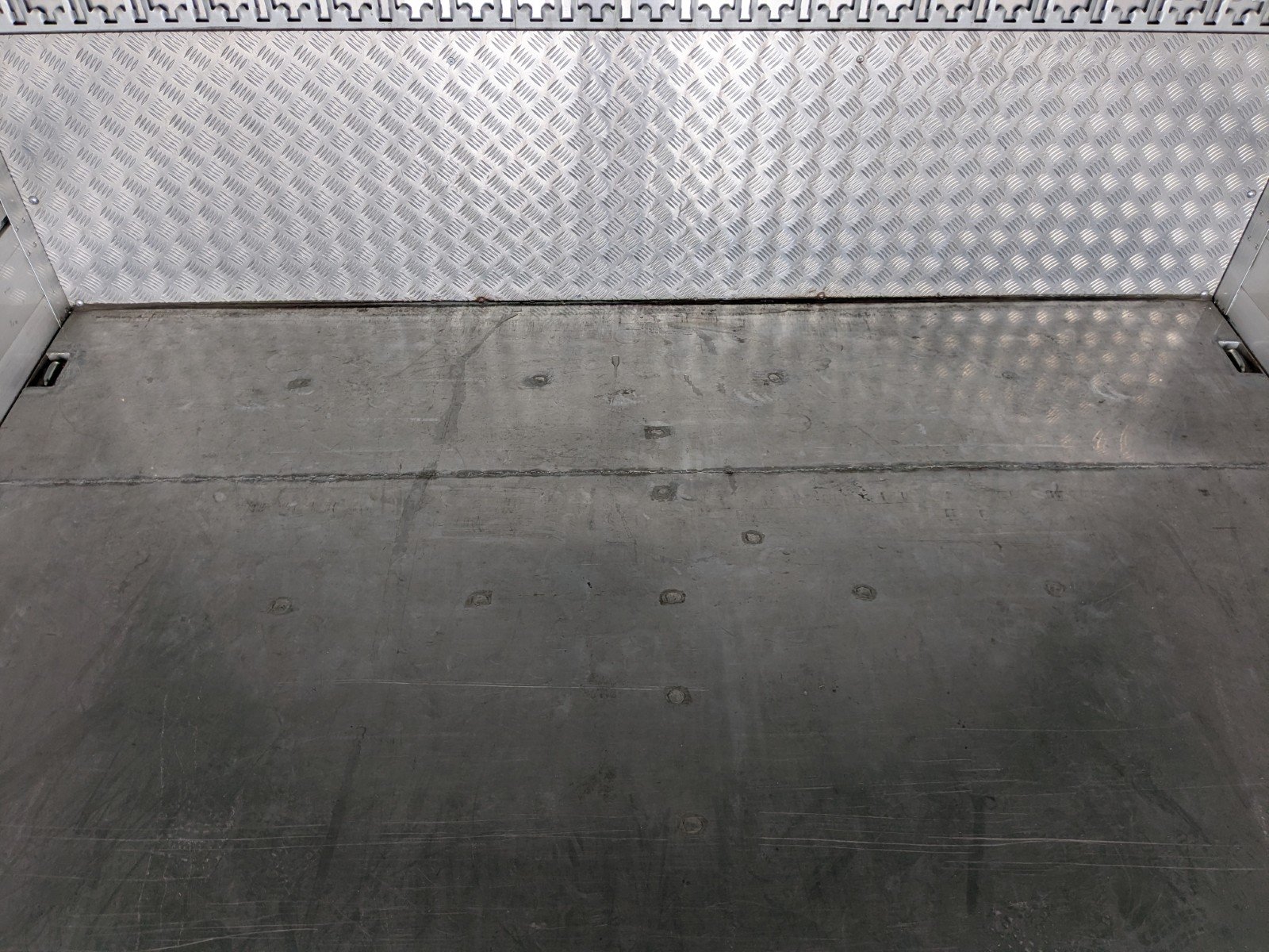vehicle_image_20260606135930f8hd5XEhma.jpg