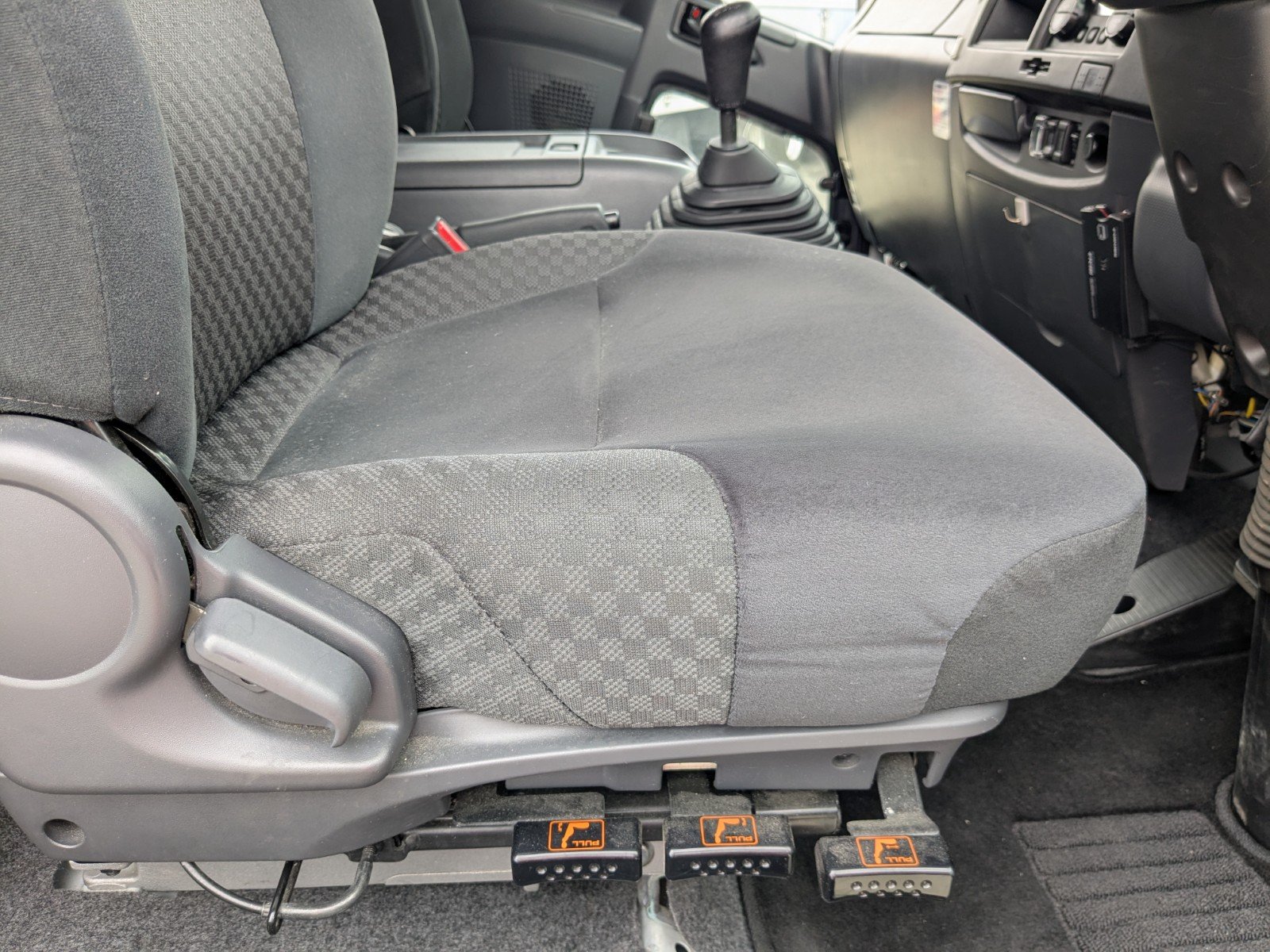 vehicle_image_20260606135930fQn5uxHwaf.jpg