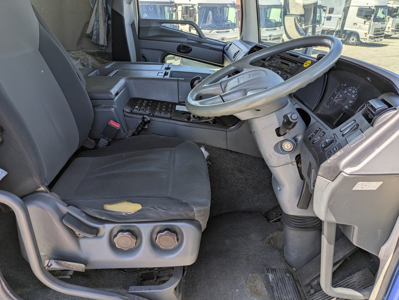 vehicle_image_20260612105644V6ZDWZ8HX3.jpg