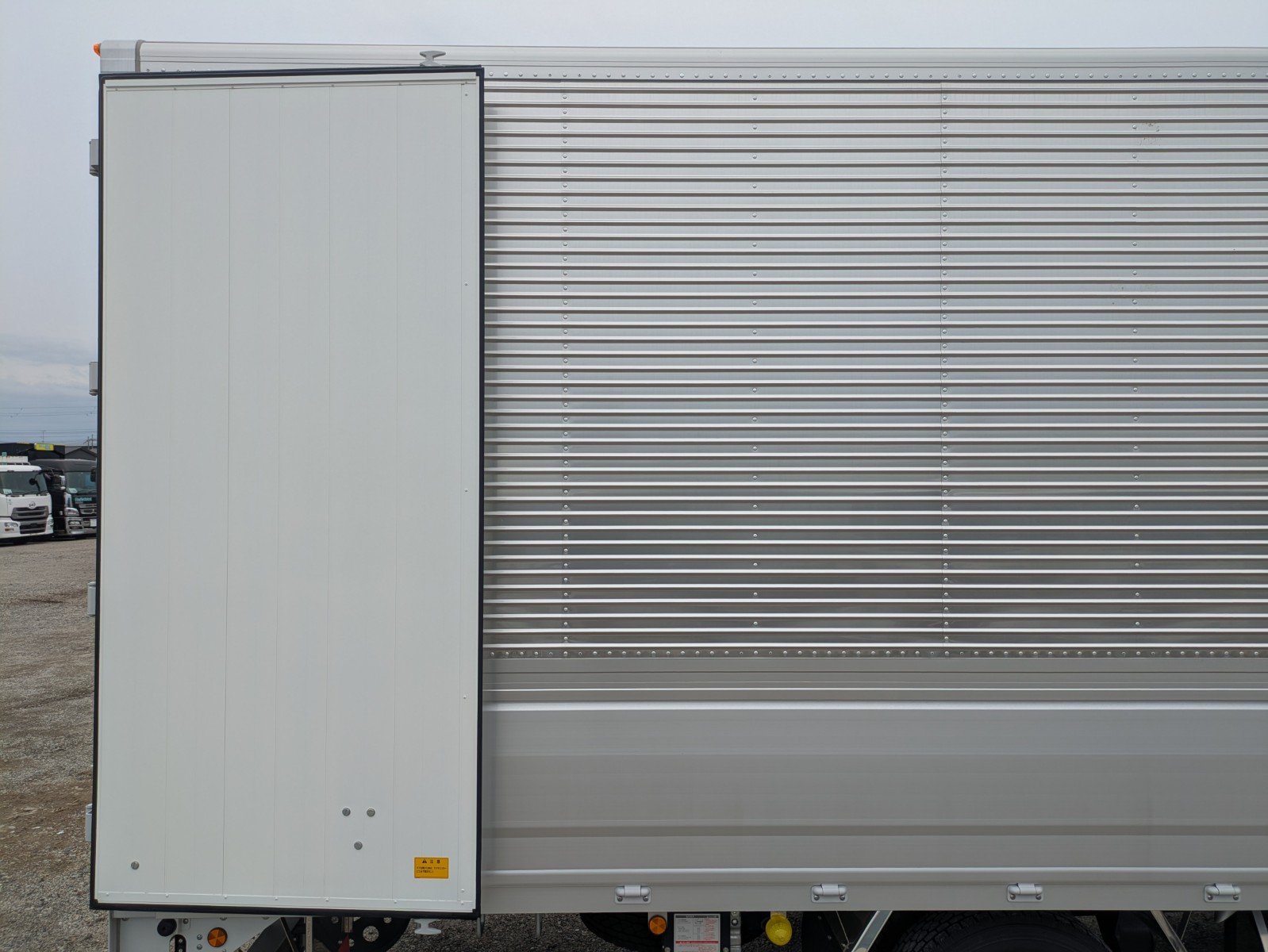 vehicle_image_20260606130750U2Pw8rY50U.jpg