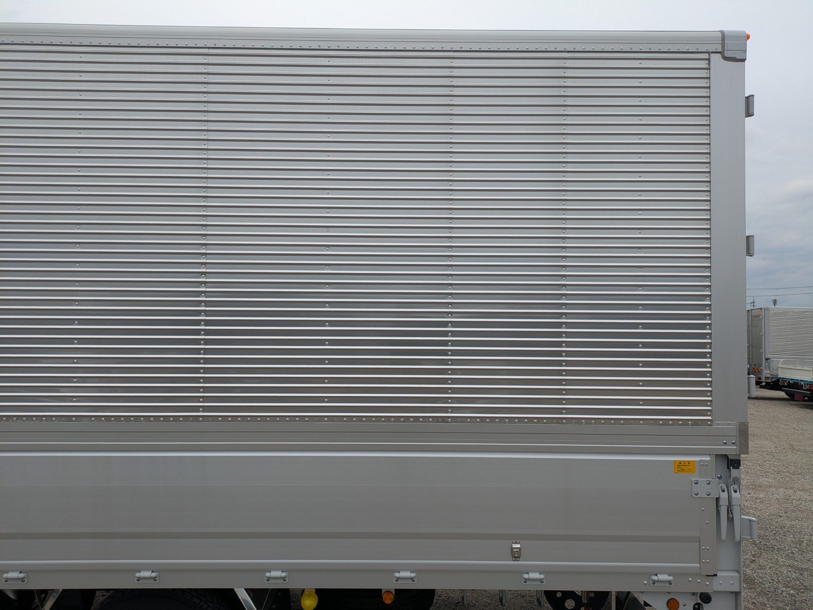 vehicle_image_20260606130750kivyFDz164.jpg