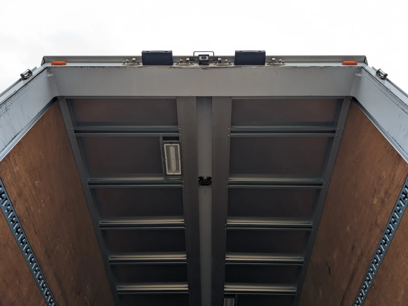 vehicle_image_20260629110652OborYQx3De.webp