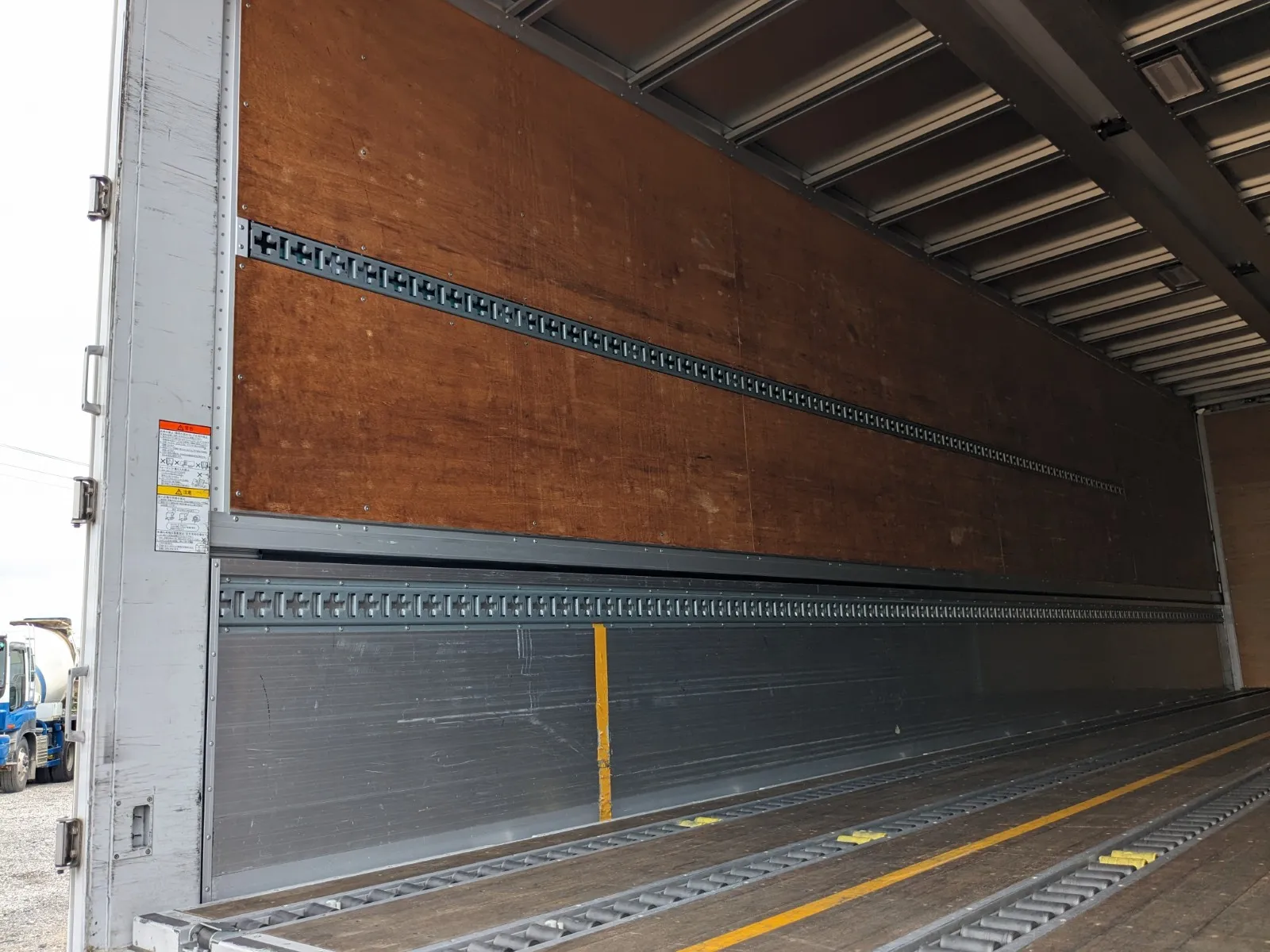 vehicle_image_20260629110655XMNExaq1h9.webp