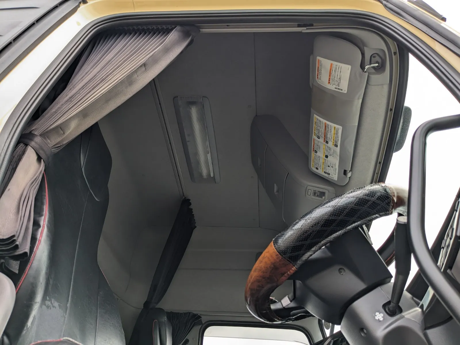 vehicle_image_20260629110705rhlM1pUFNm.webp