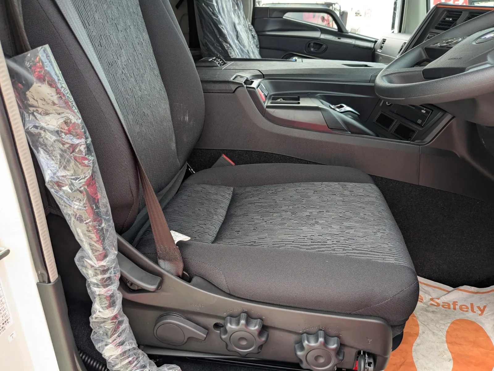 vehicle_image_202606190958159dDgh4mWAj.webp