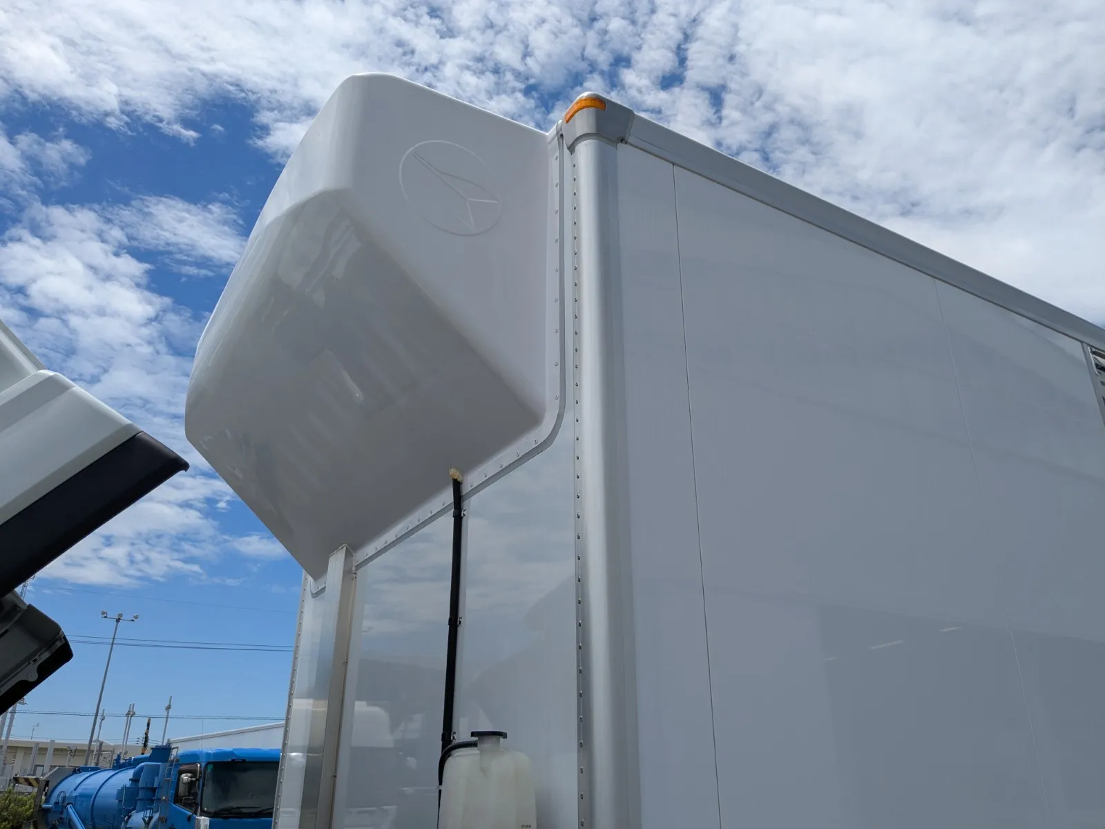 vehicle_image_20260619095815L1tAeINlbB.webp