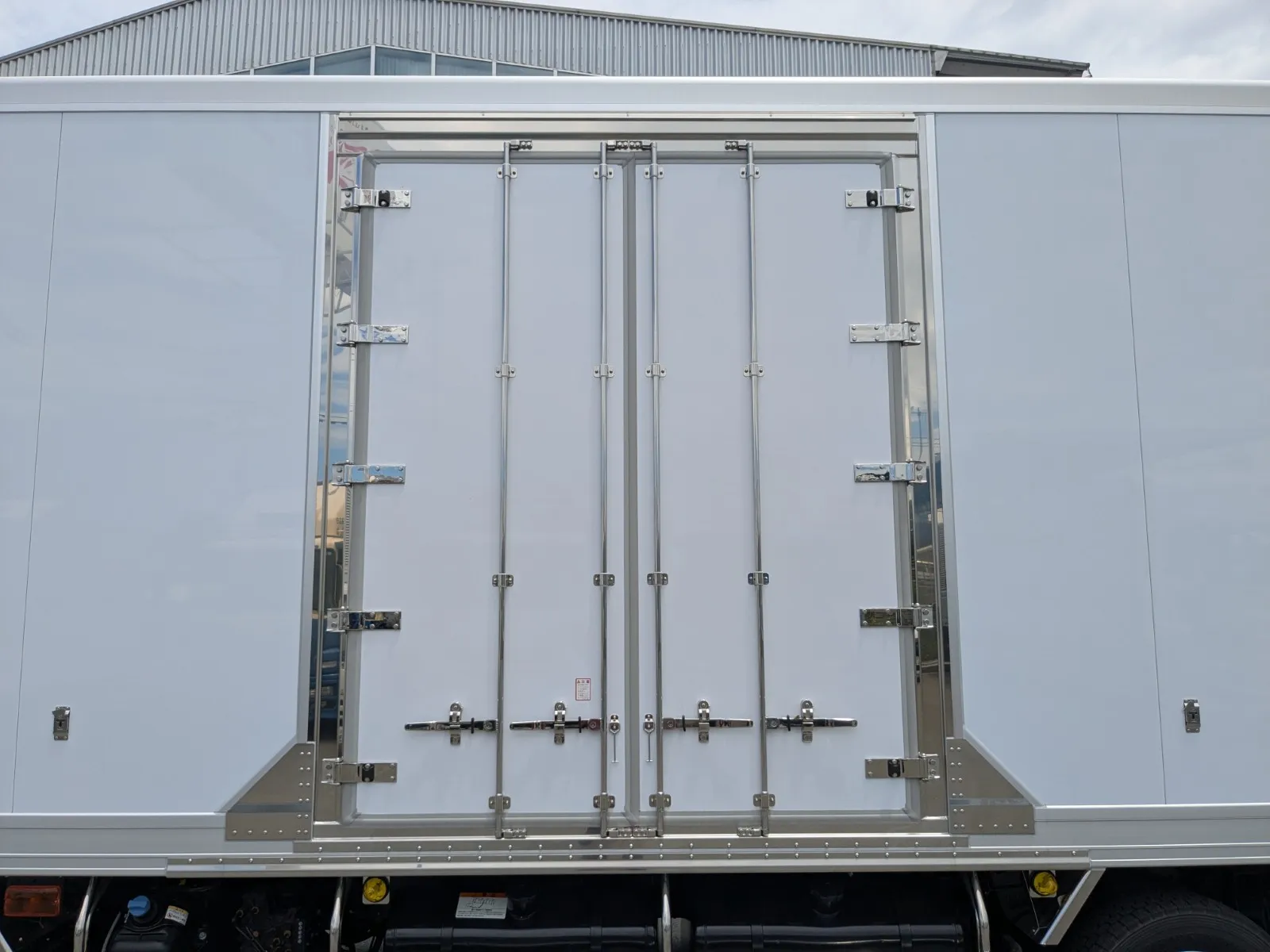 vehicle_image_20260619095815O8ibWii1PJ.webp
