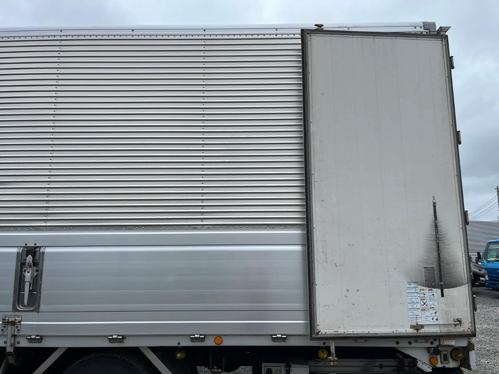 vehicle_image_20260703091737jK8l0qUDFI.webp