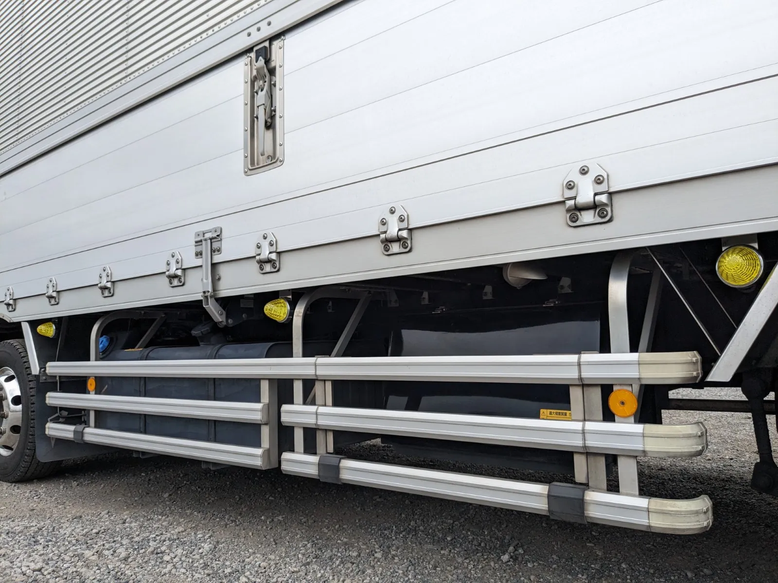 vehicle_image_202606301319176IRyg1llpk.webp