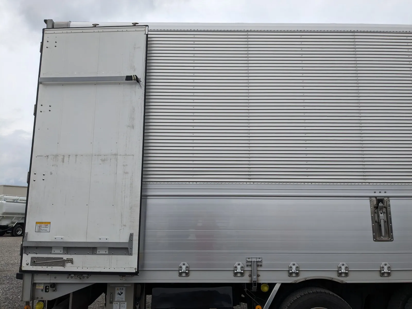 vehicle_image_20260630131918dwCqxlO6GG.webp