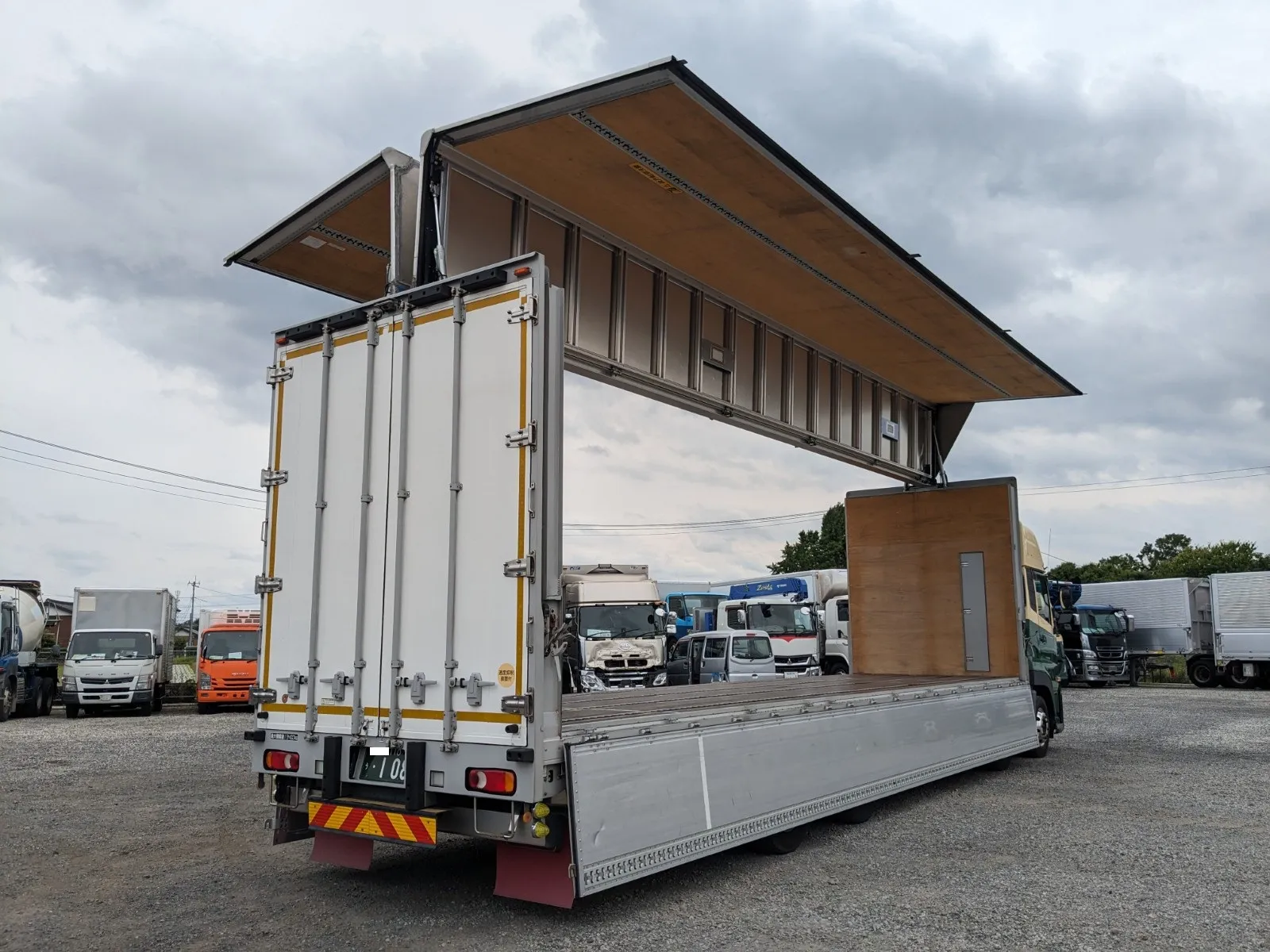 vehicle_image_20260630132333N9s9dwhLd0.webp