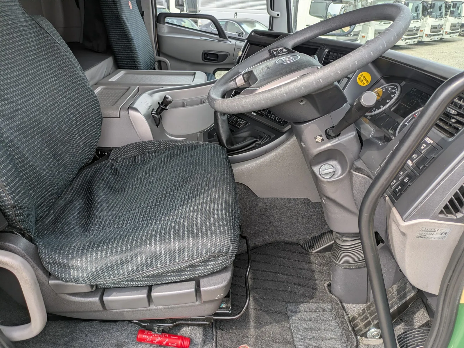 vehicle_image_202607010946501rfAzC7OyY.webp