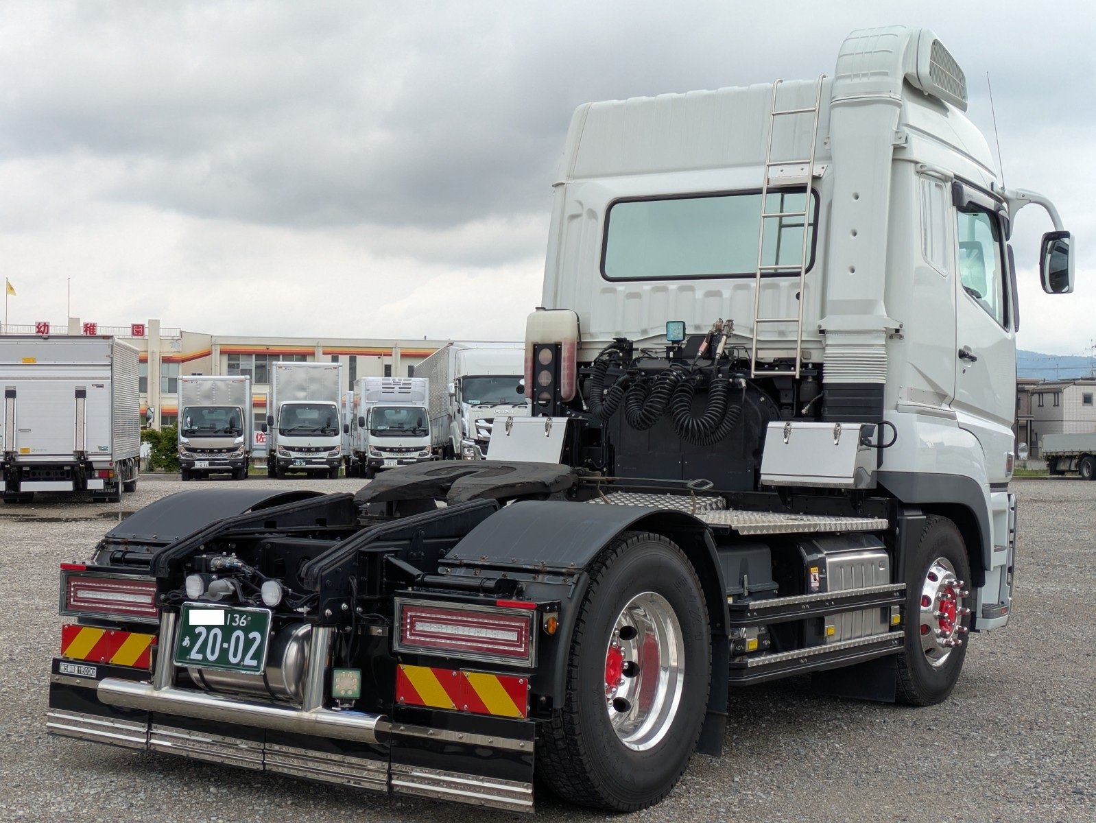 vehicle_image_20260612103742BU4tXjczGm.jpg