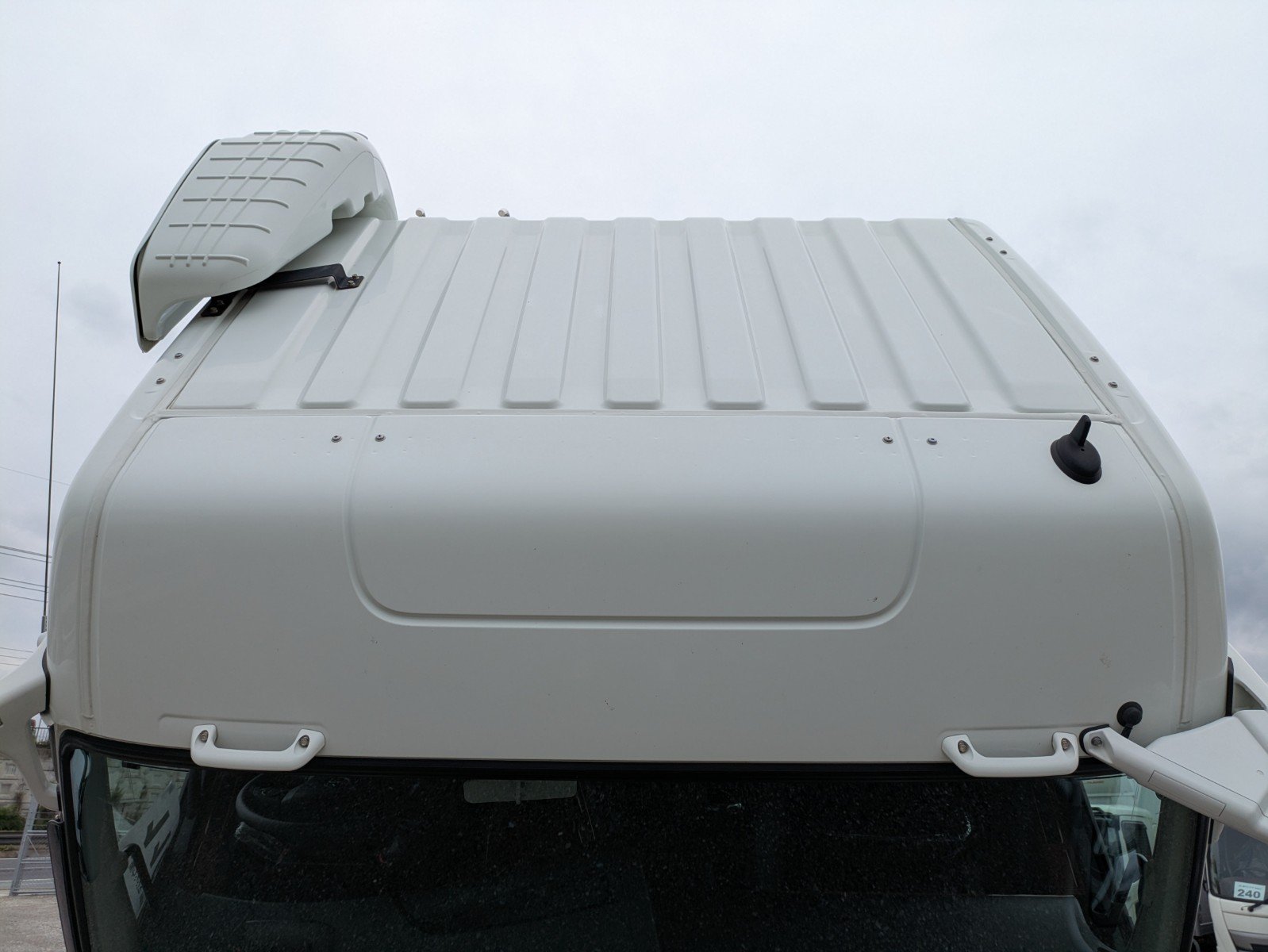 vehicle_image_20260612103742YX8nji4D4R.jpg