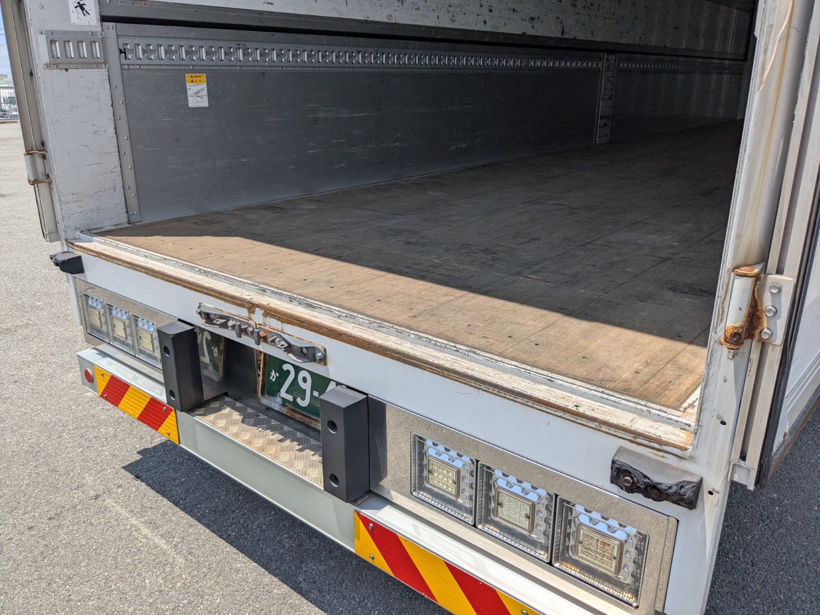 vehicle_image_202607141148155JWD3CX8JX.jpeg