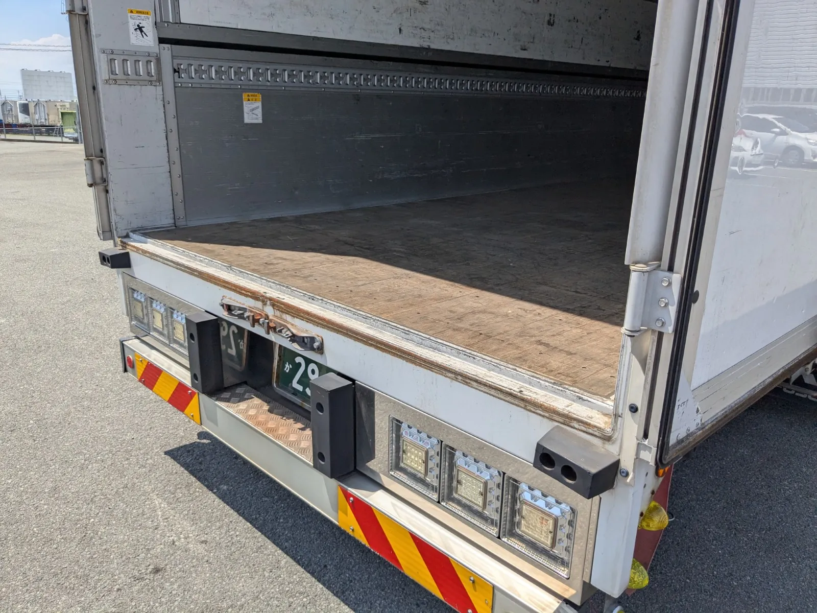 vehicle_image_20260714113821nq83vlbxBi.webp
