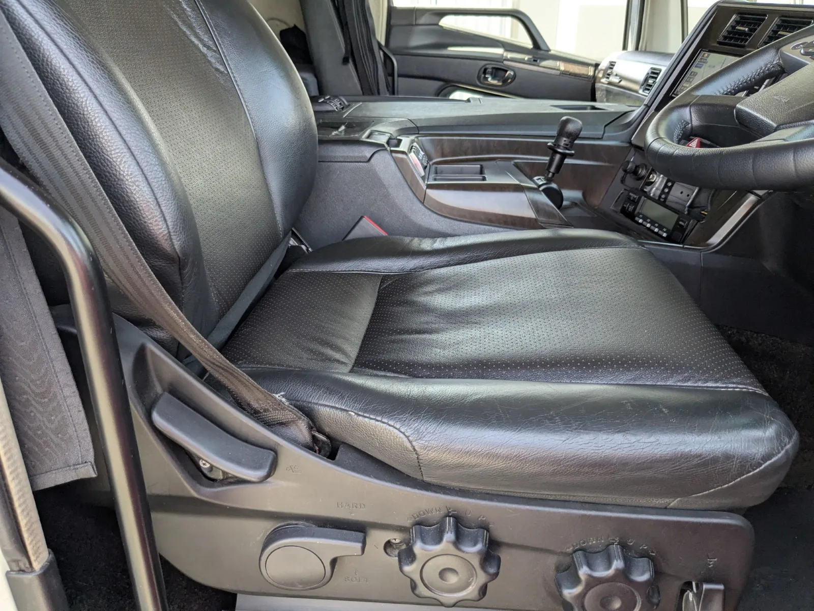 vehicle_image_20260714113827NsWjGlWkqf.webp