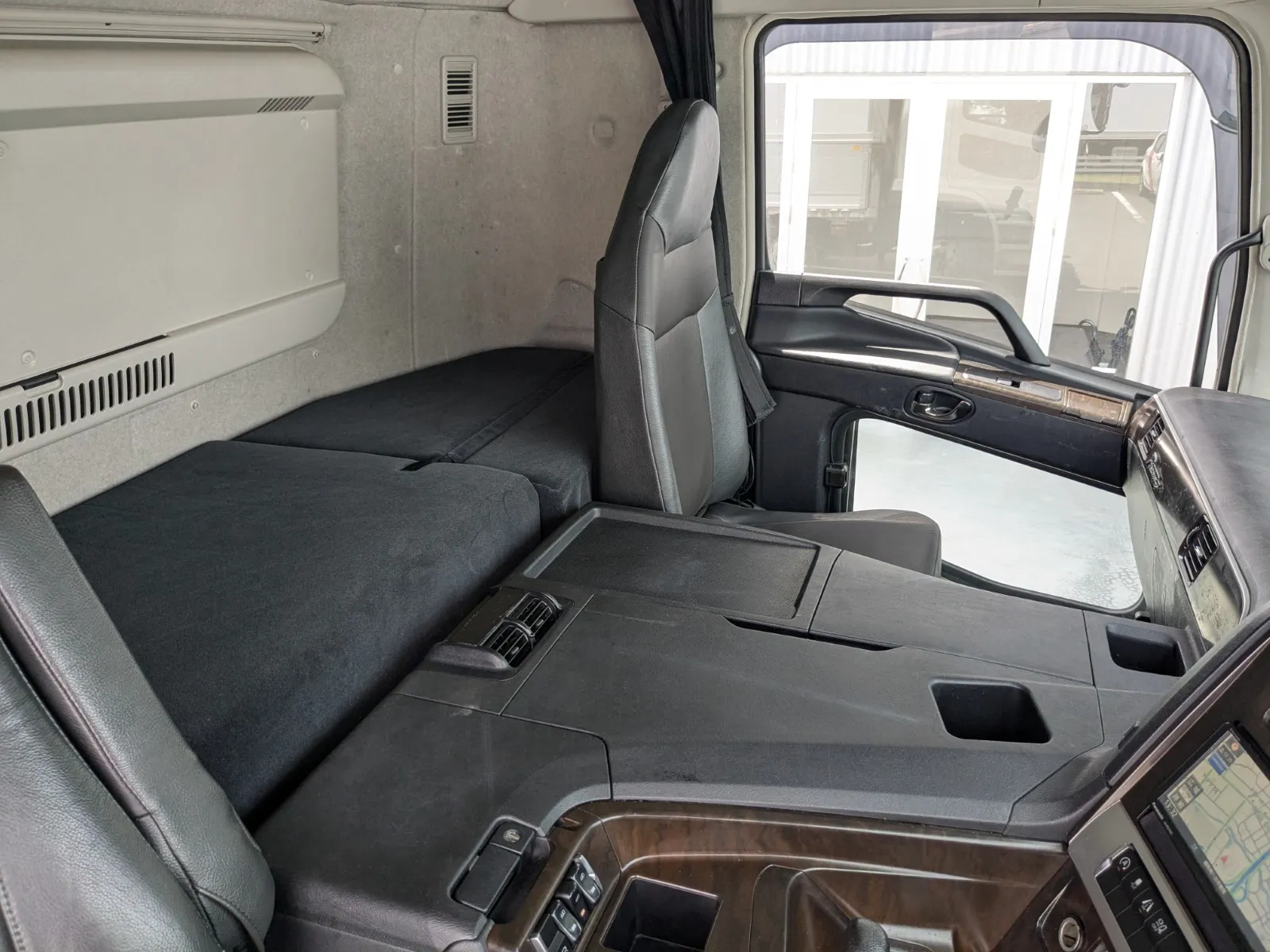 vehicle_image_20260716102559BRoHeonu5x.webp