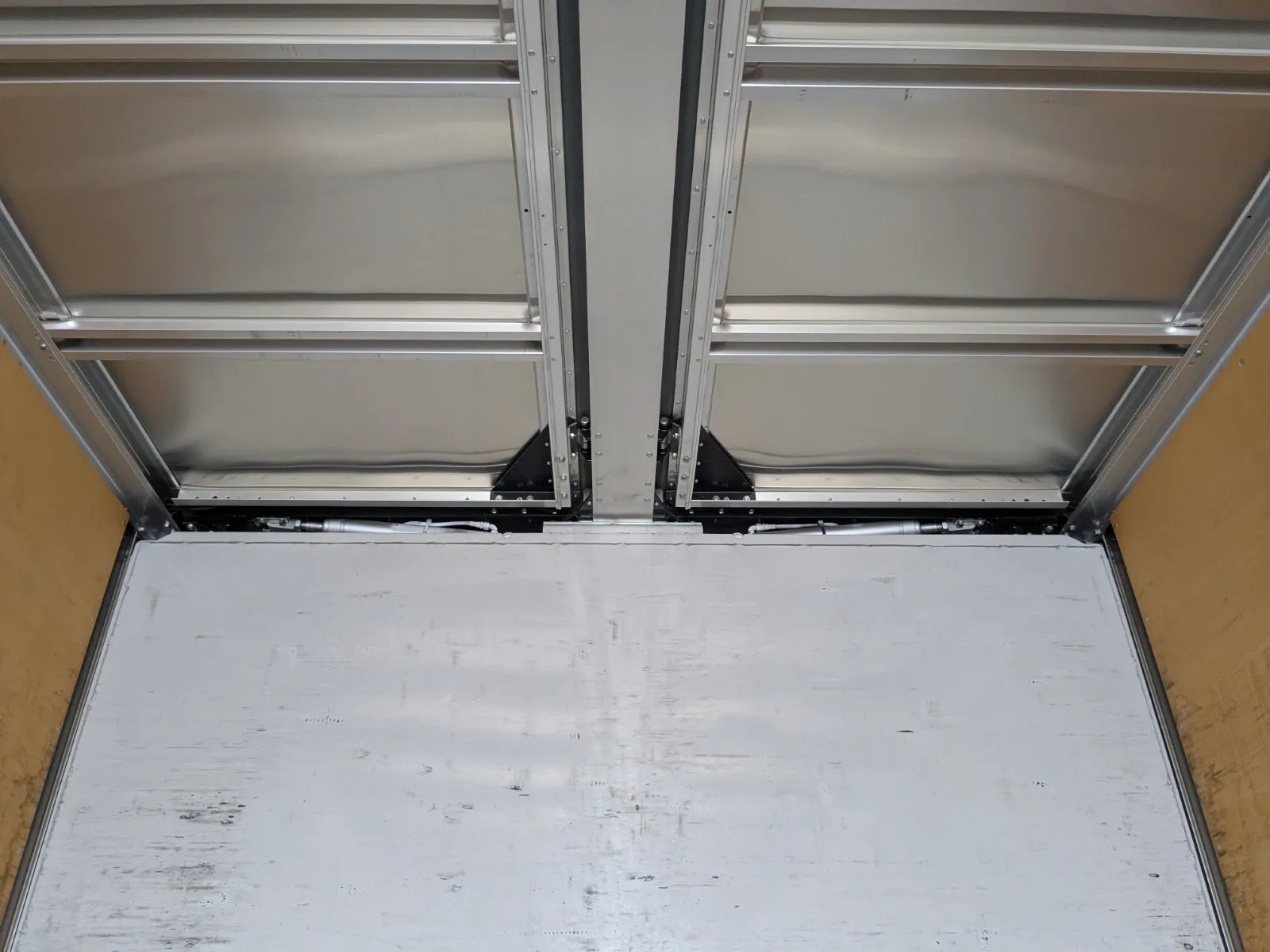 vehicle_image_202606191308203Tl7XhuLvm.webp