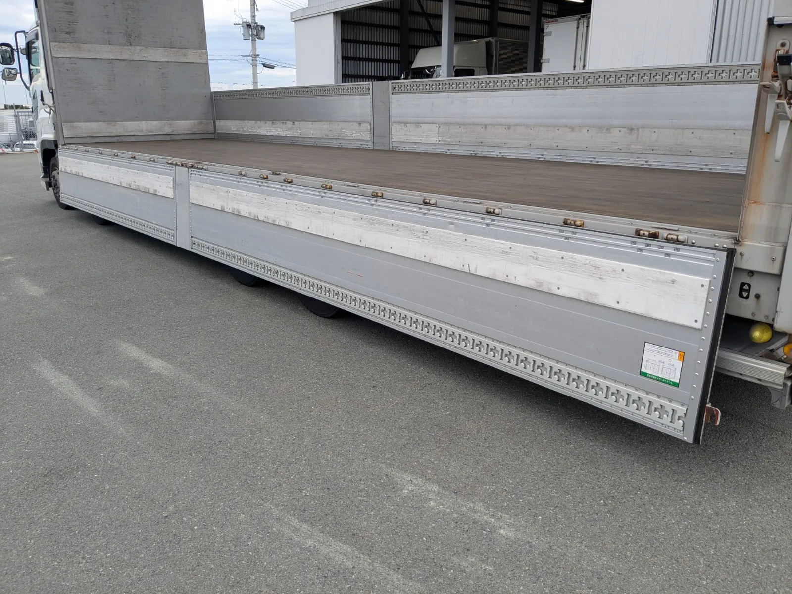 vehicle_image_20260619130820kBVfj4tKTN.webp