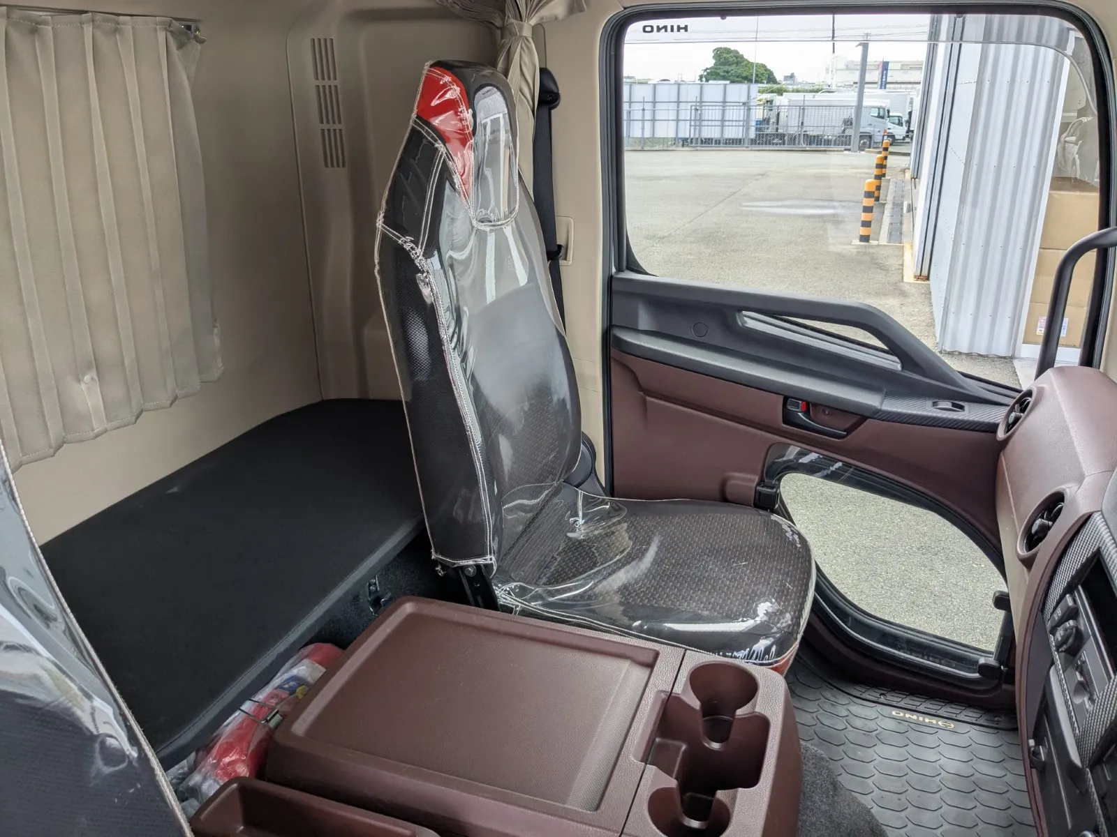 vehicle_image_20260704133537Y3CWx22WGh.webp