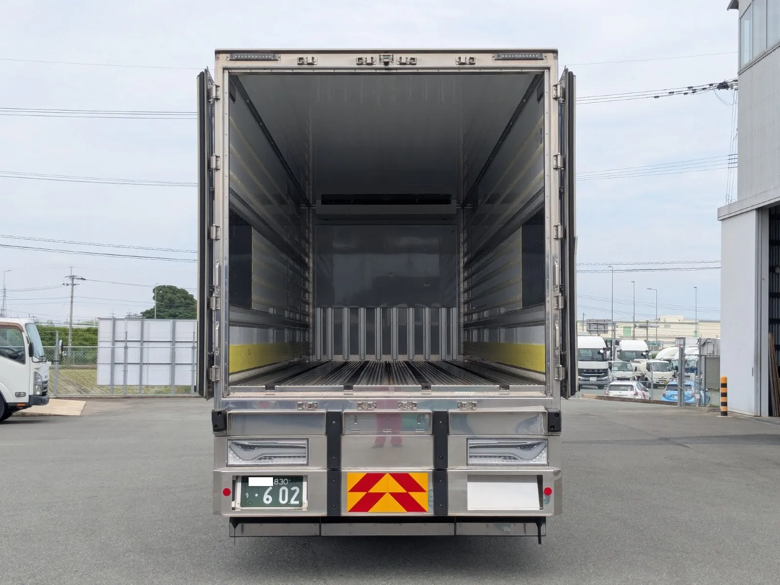vehicle_image_20260704135151kYti7fBnAd.webp