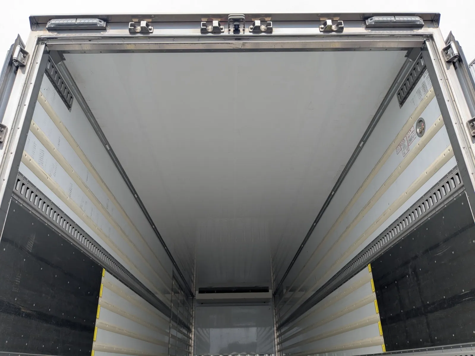 vehicle_image_20260704135158hhM6REp6sq.webp