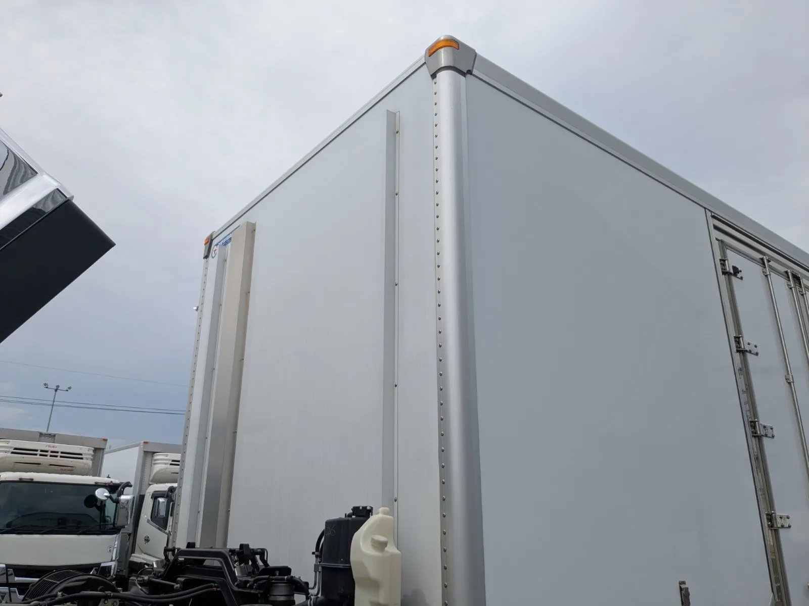 vehicle_image_20260704135207LkTu7D1xqI.webp