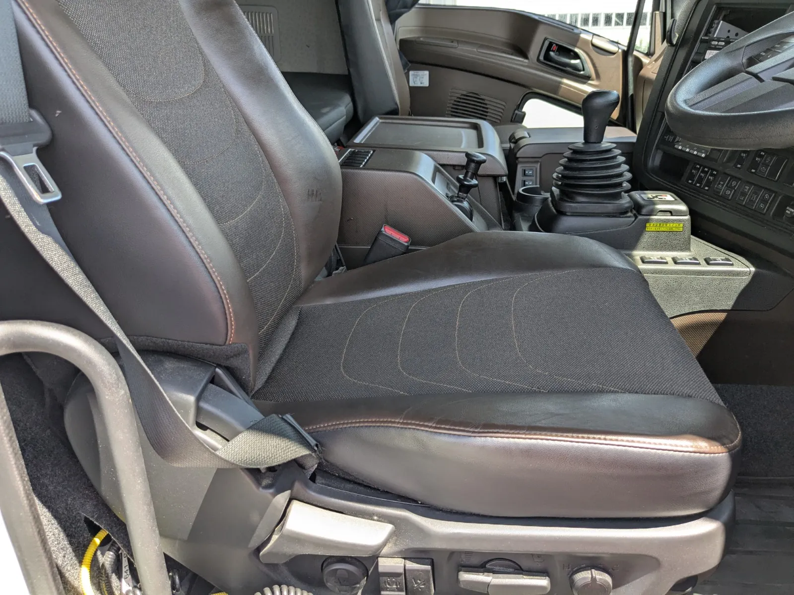 vehicle_image_20260730094804Gt94DuEsbT.webp
