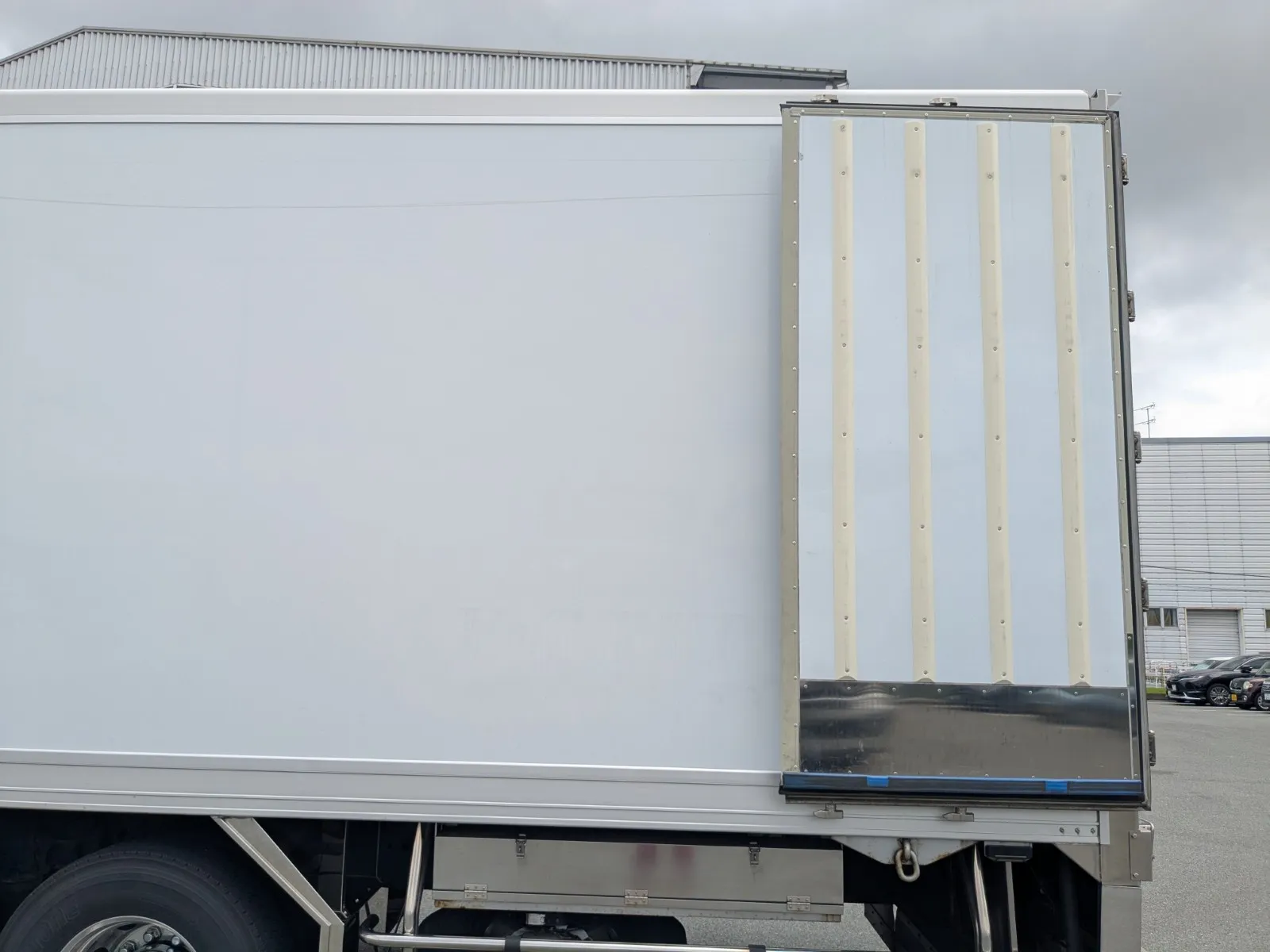 vehicle_image_20260703095349XpyFJZZr2N.webp