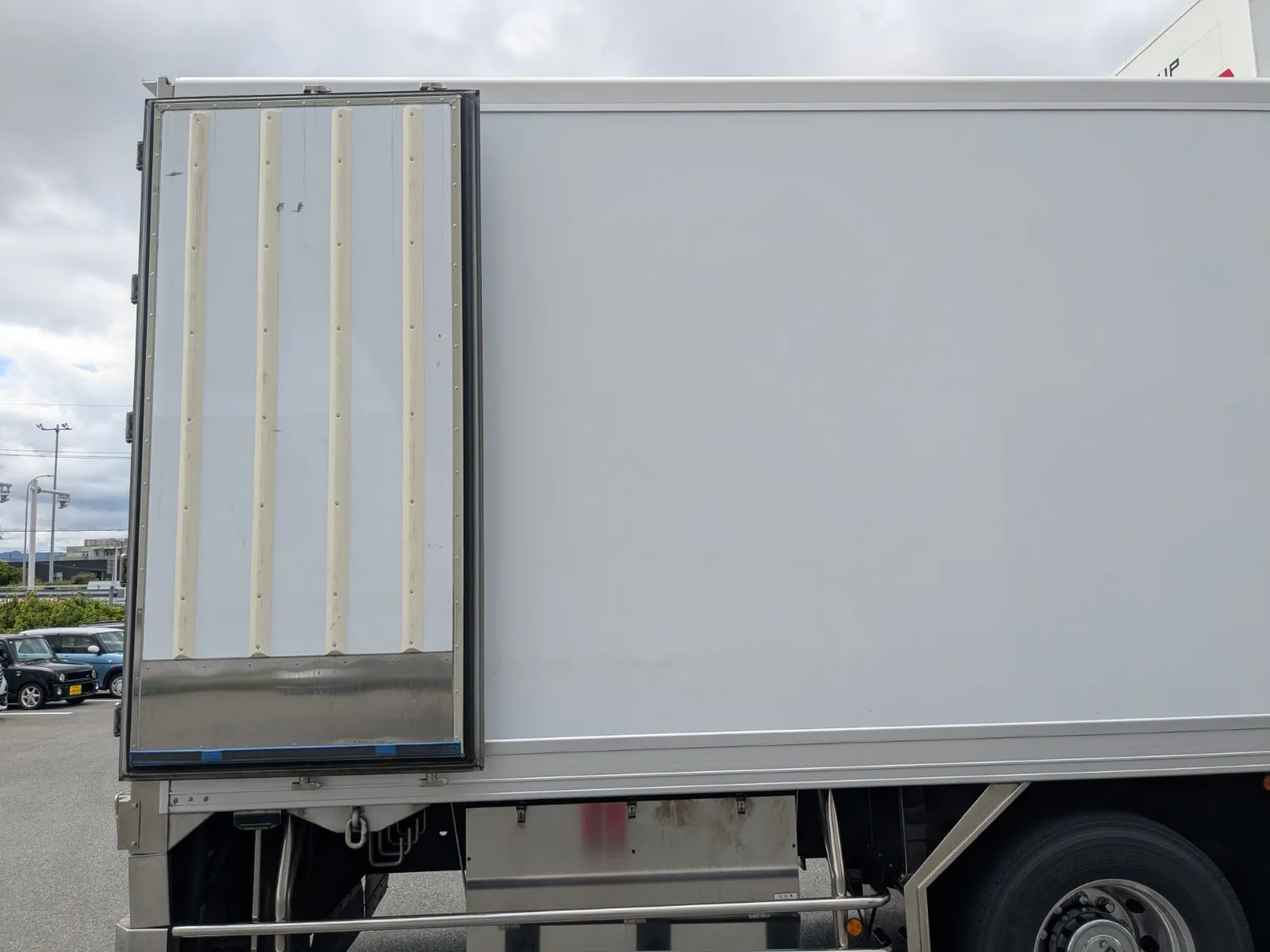 vehicle_image_202607030953521zARMADPsv.webp