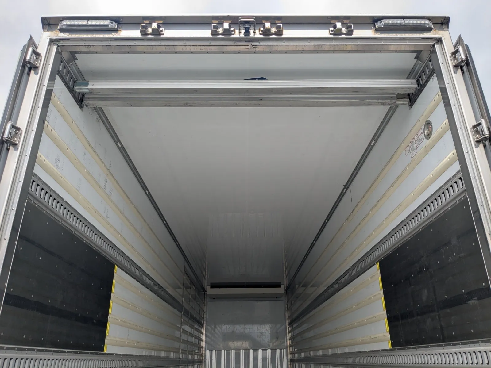 vehicle_image_20260703095354vgmecrv1vx.webp