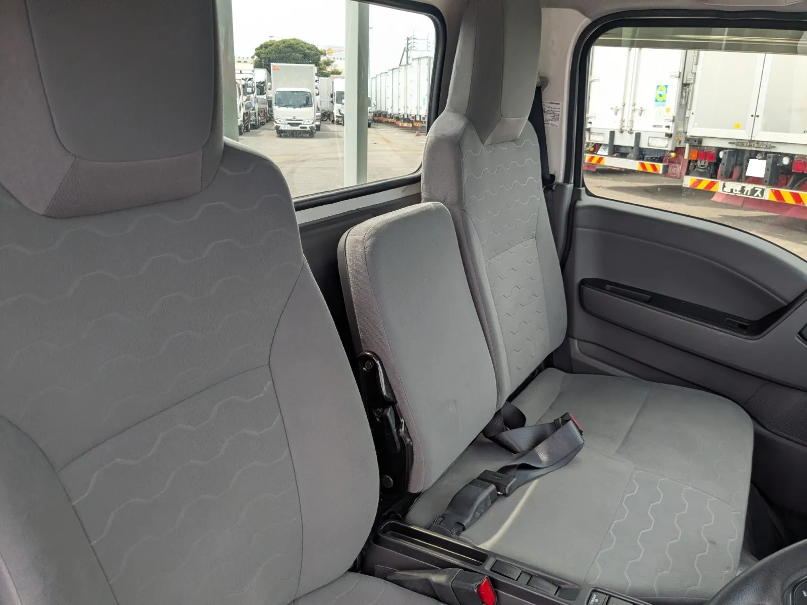 vehicle_image_20260702093354r9IsEip5YS.webp