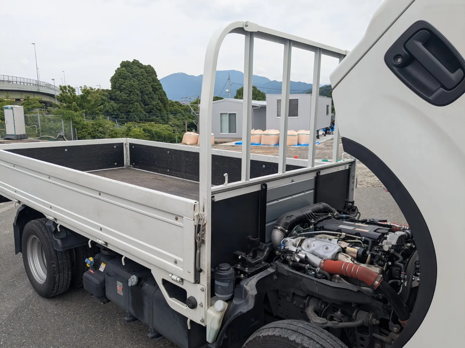 vehicle_image_20260702093357RjqguKUPeq.webp