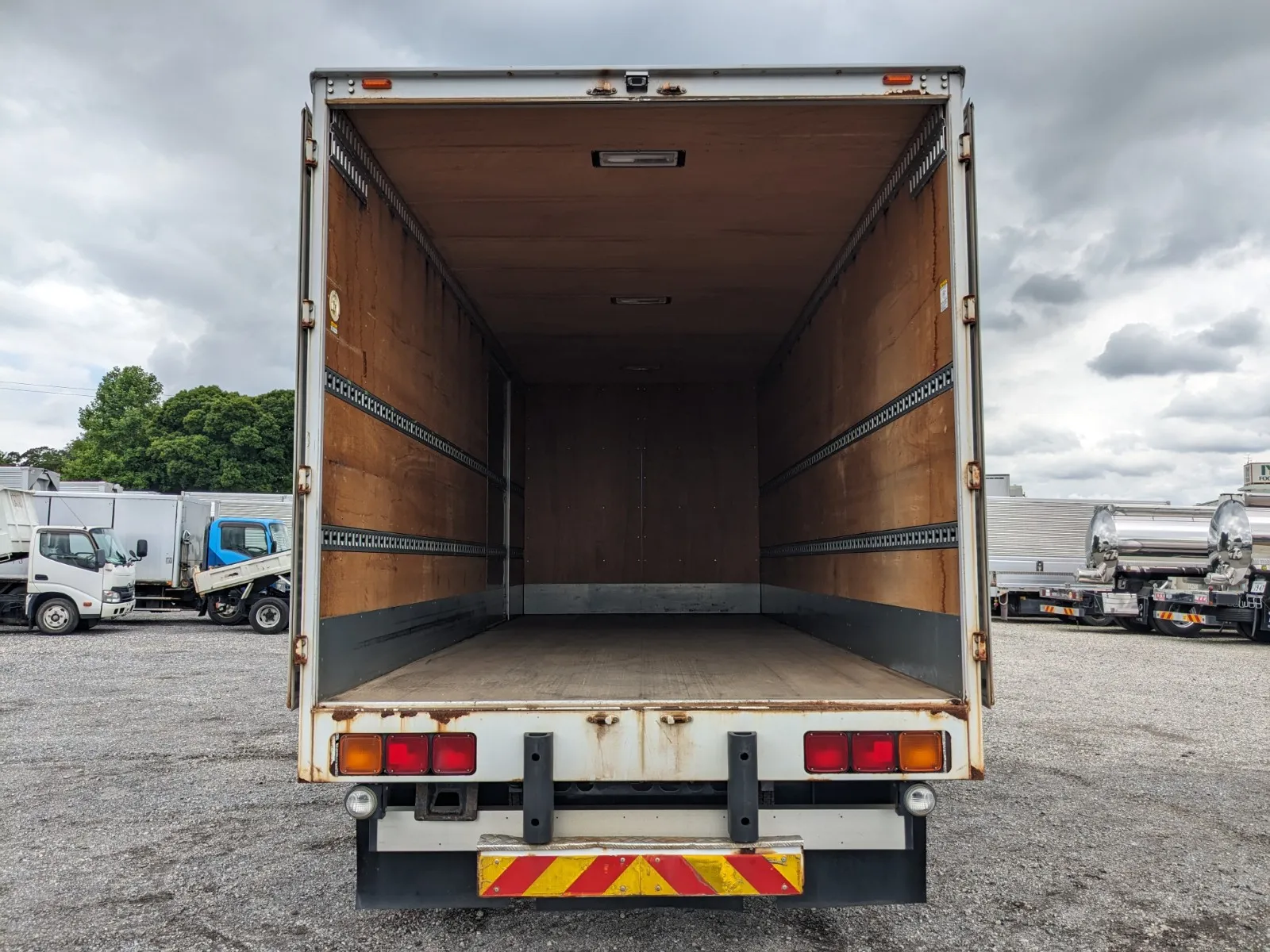 vehicle_image_20260707110245CILeH7AuUL.webp