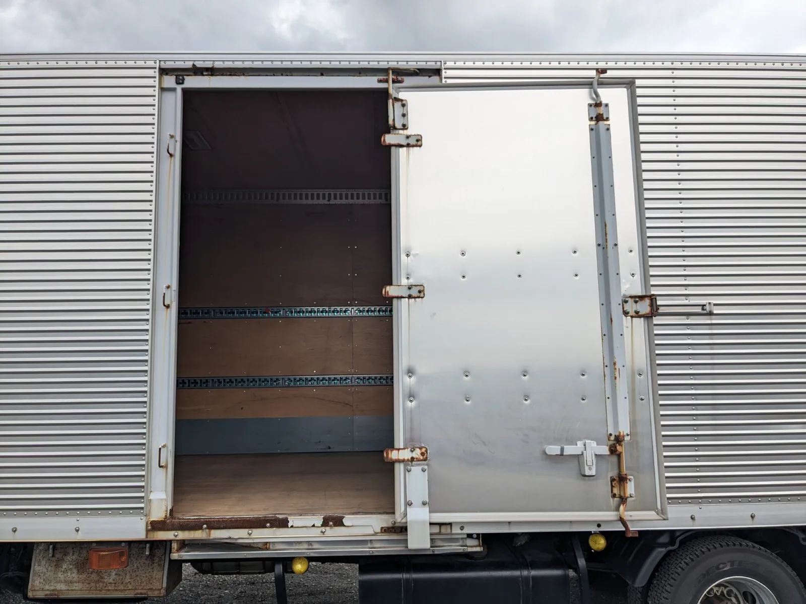 vehicle_image_2026070711025153w79kSkDz.webp