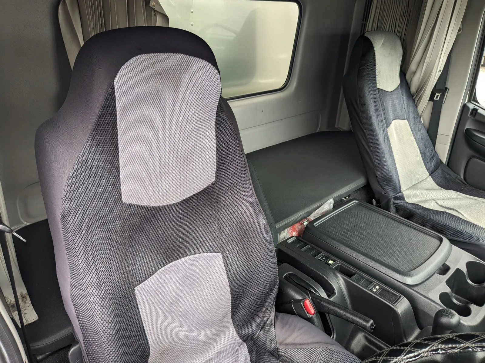 vehicle_image_202607071102566qlaqptadg.webp