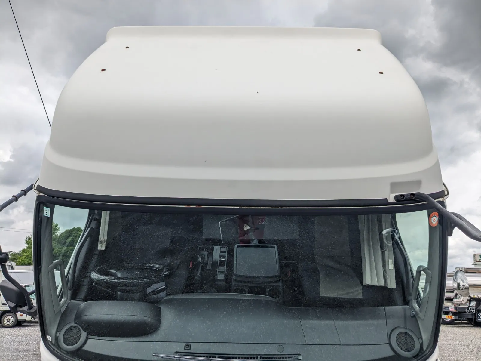 vehicle_image_20260707110259v9u7lySpb2.webp