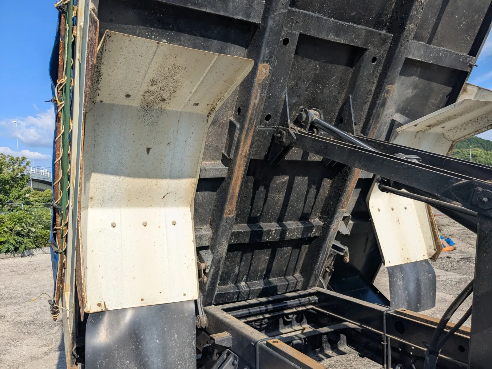vehicle_image_20260702095805ffAcH2vYSN.webp