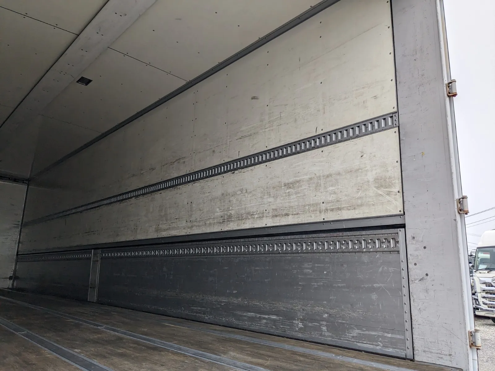 vehicle_image_20260707104854VmKKYL2p9y.webp