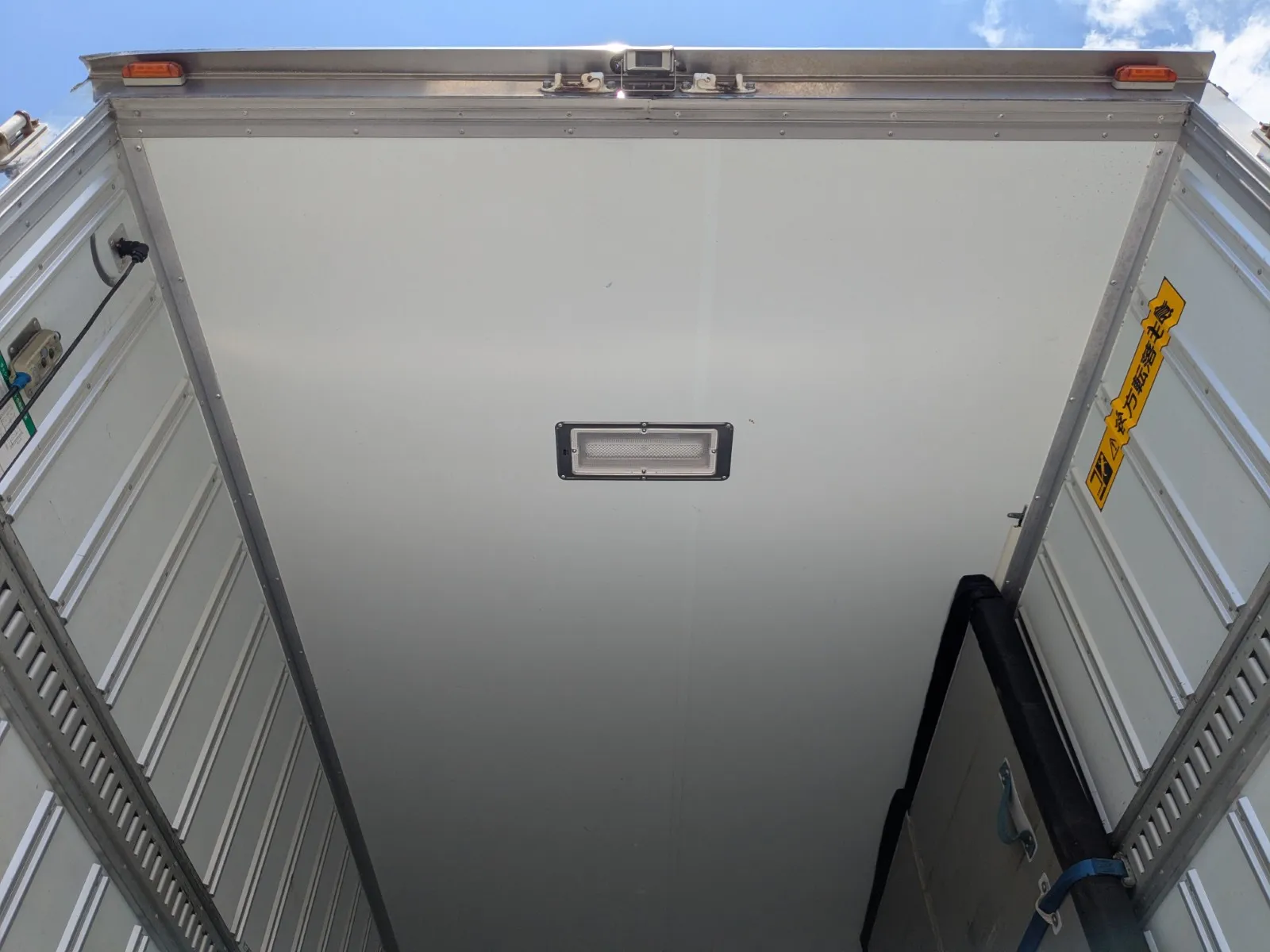vehicle_image_202607131136090LWm0nNTTh.webp