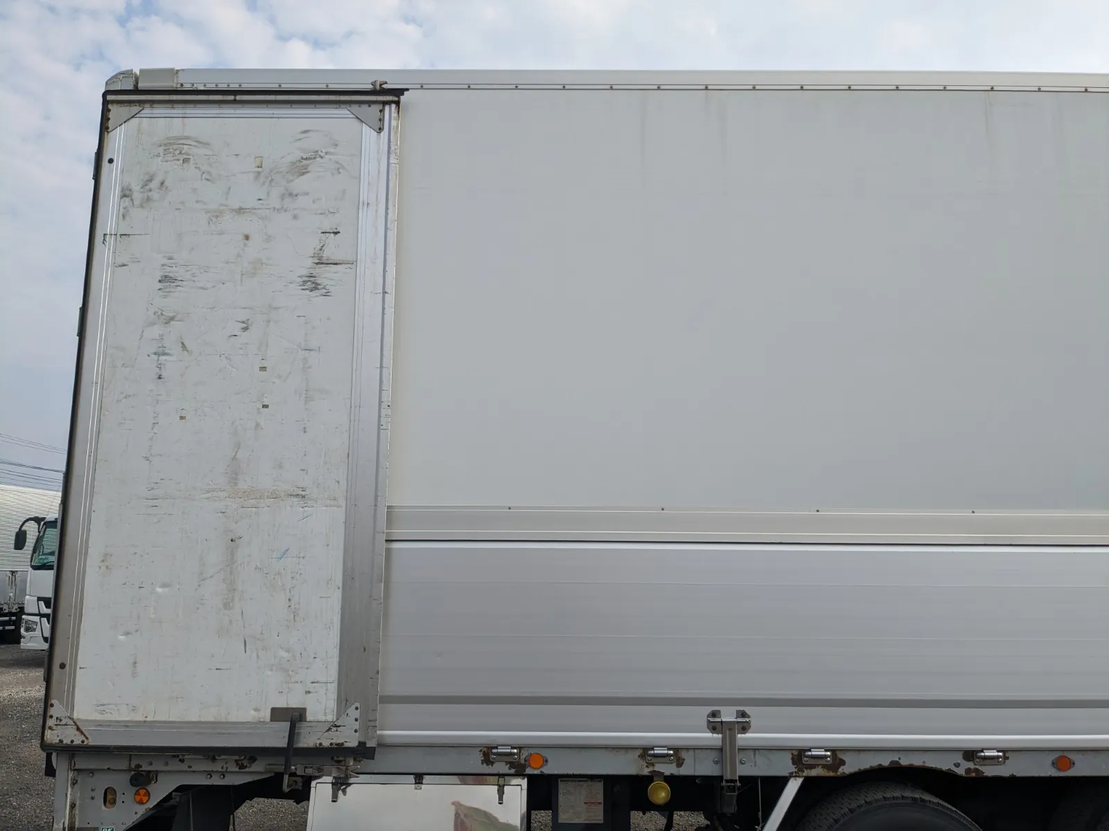 vehicle_image_20260721100917AH6WW4lHwE.webp
