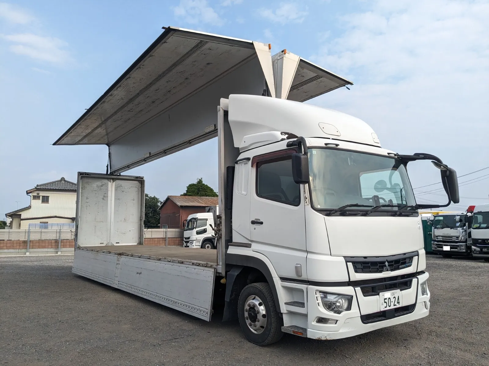 vehicle_image_20260721100921M51xCLzXX1.webp