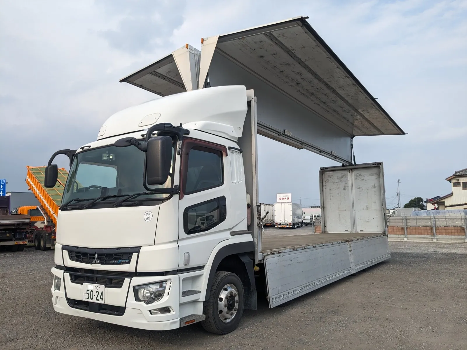 vehicle_image_202607211009223wu9kaQ0xr.webp