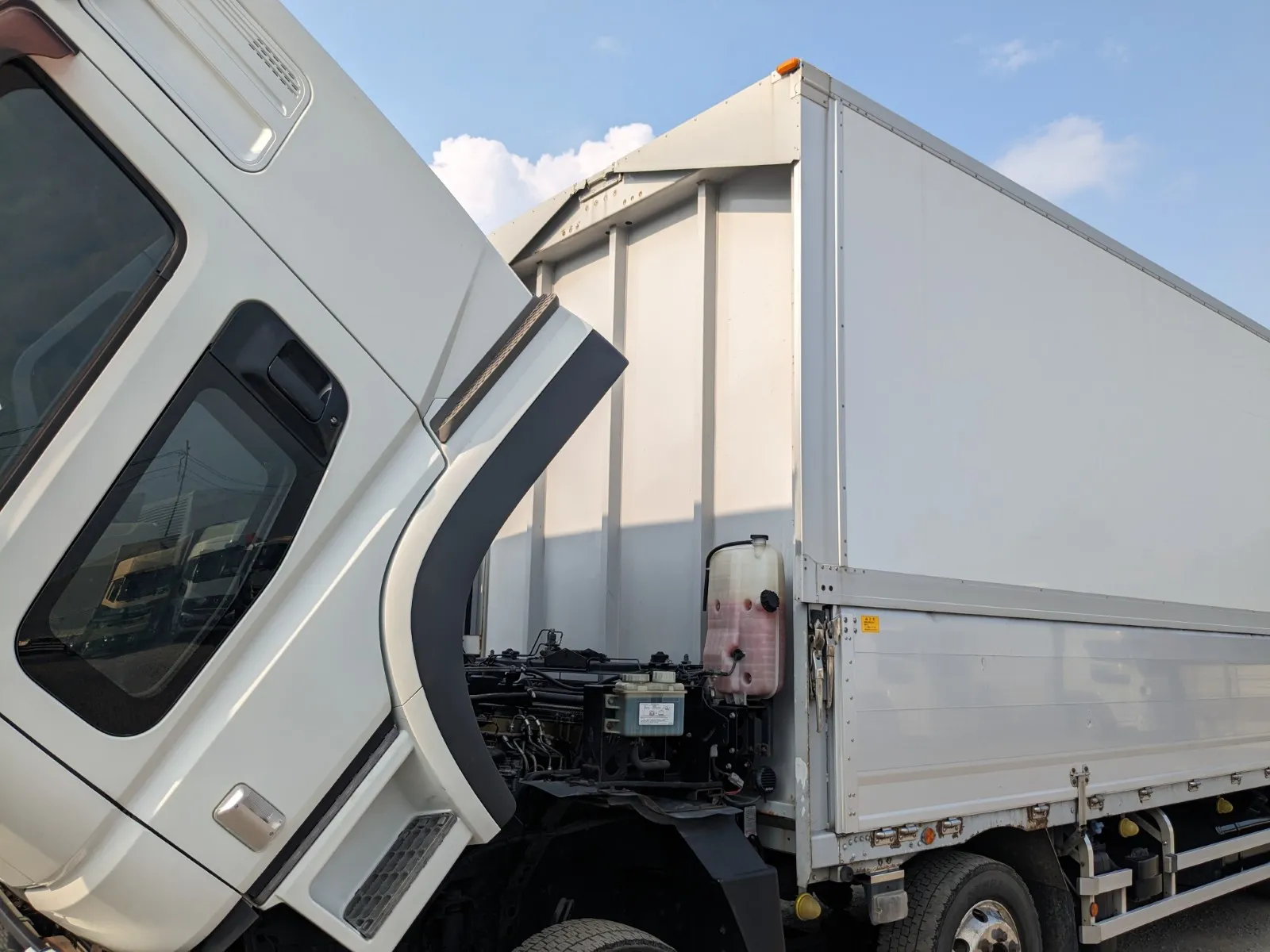 vehicle_image_20260721100927C3aqLf3riN.webp