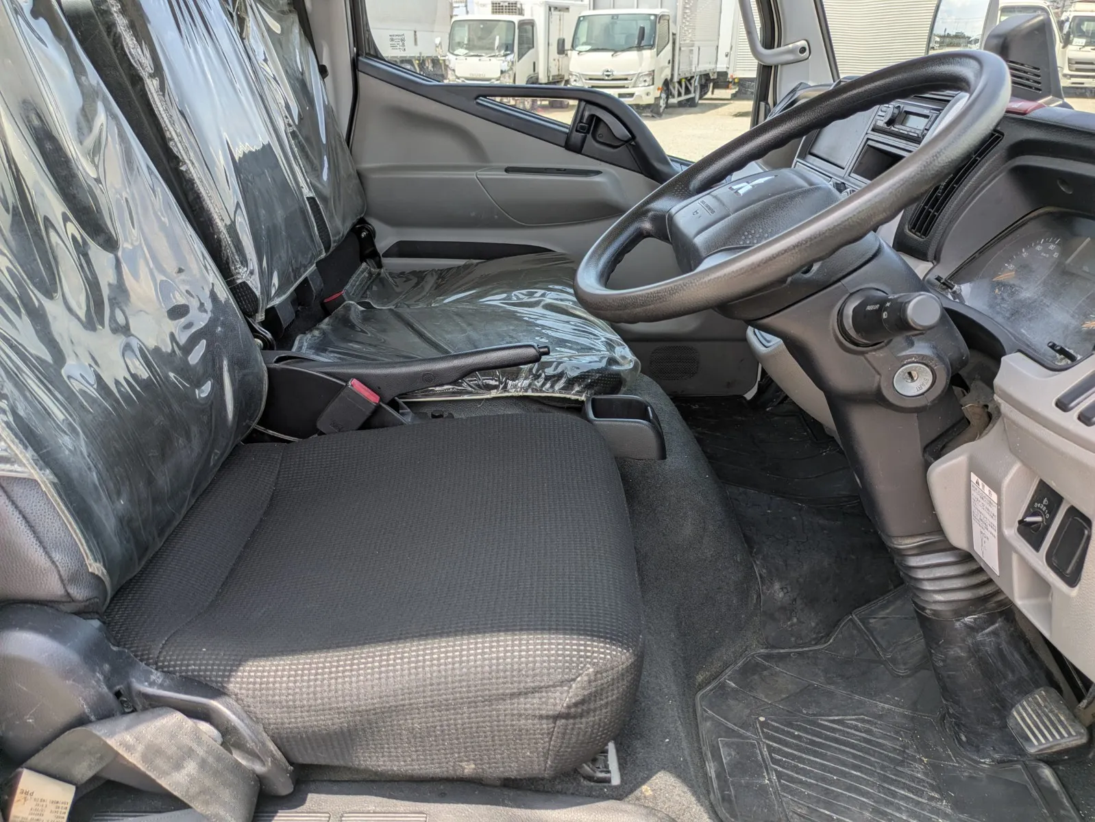 vehicle_image_202607010927325ffbfFNwhx.webp