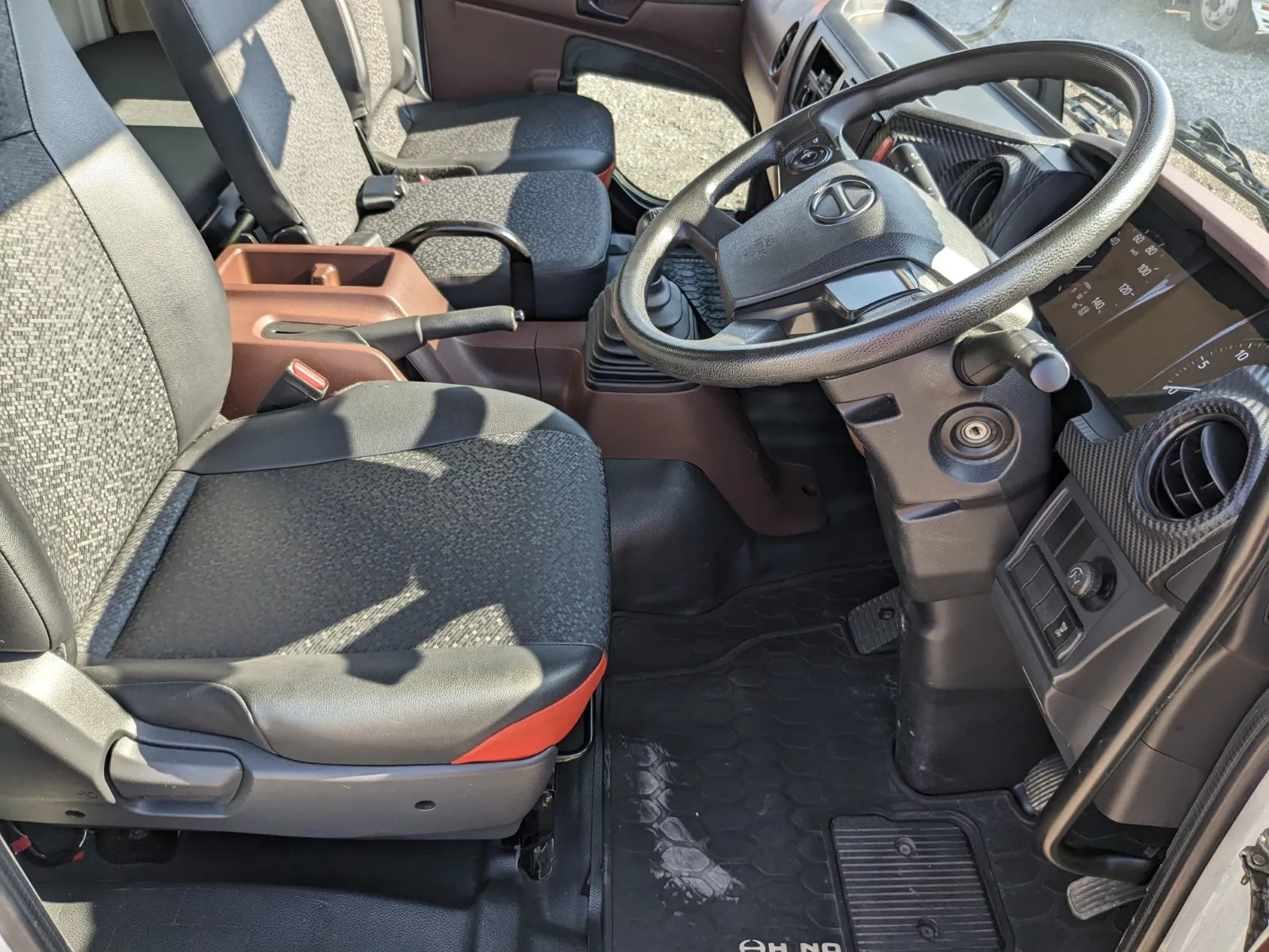 vehicle_image_20260721093406vbnDpPK8V5.webp