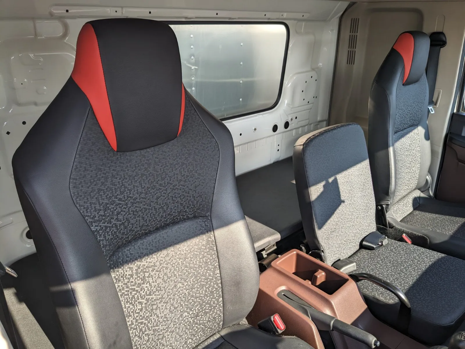 vehicle_image_20260721093407MUOwhV3THn.webp