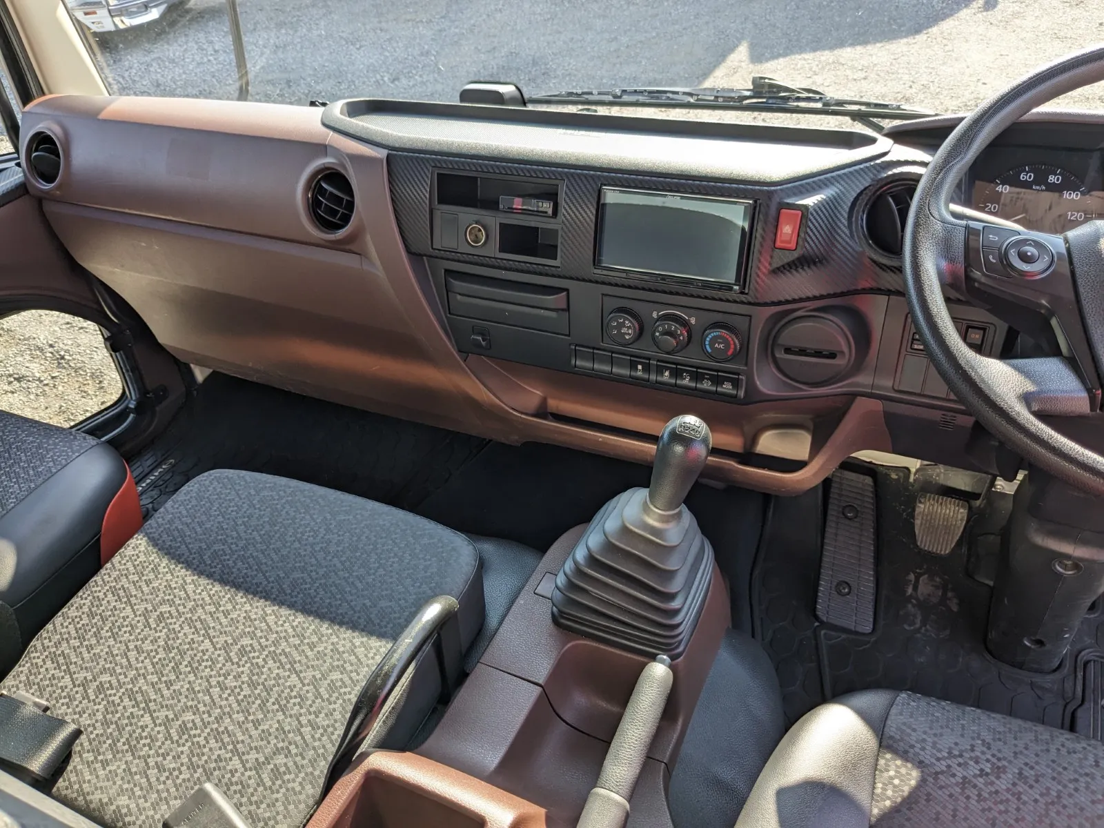 vehicle_image_20260721093407S2nXWDi0lV.webp