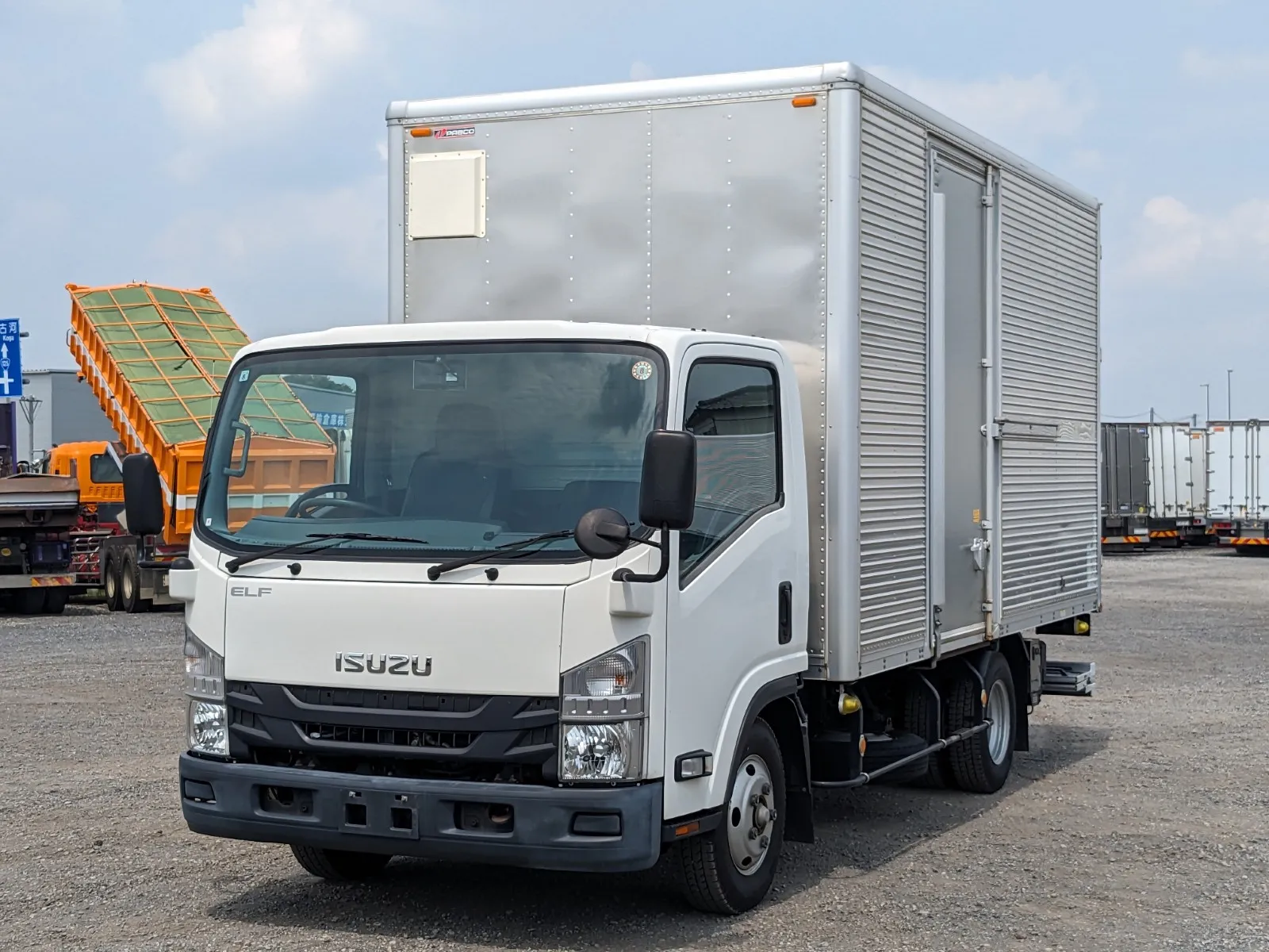 vehicle_image_20260722095206RbxHmN5Xqd.webp